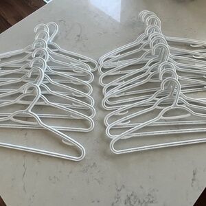 18 White Clothes hangers